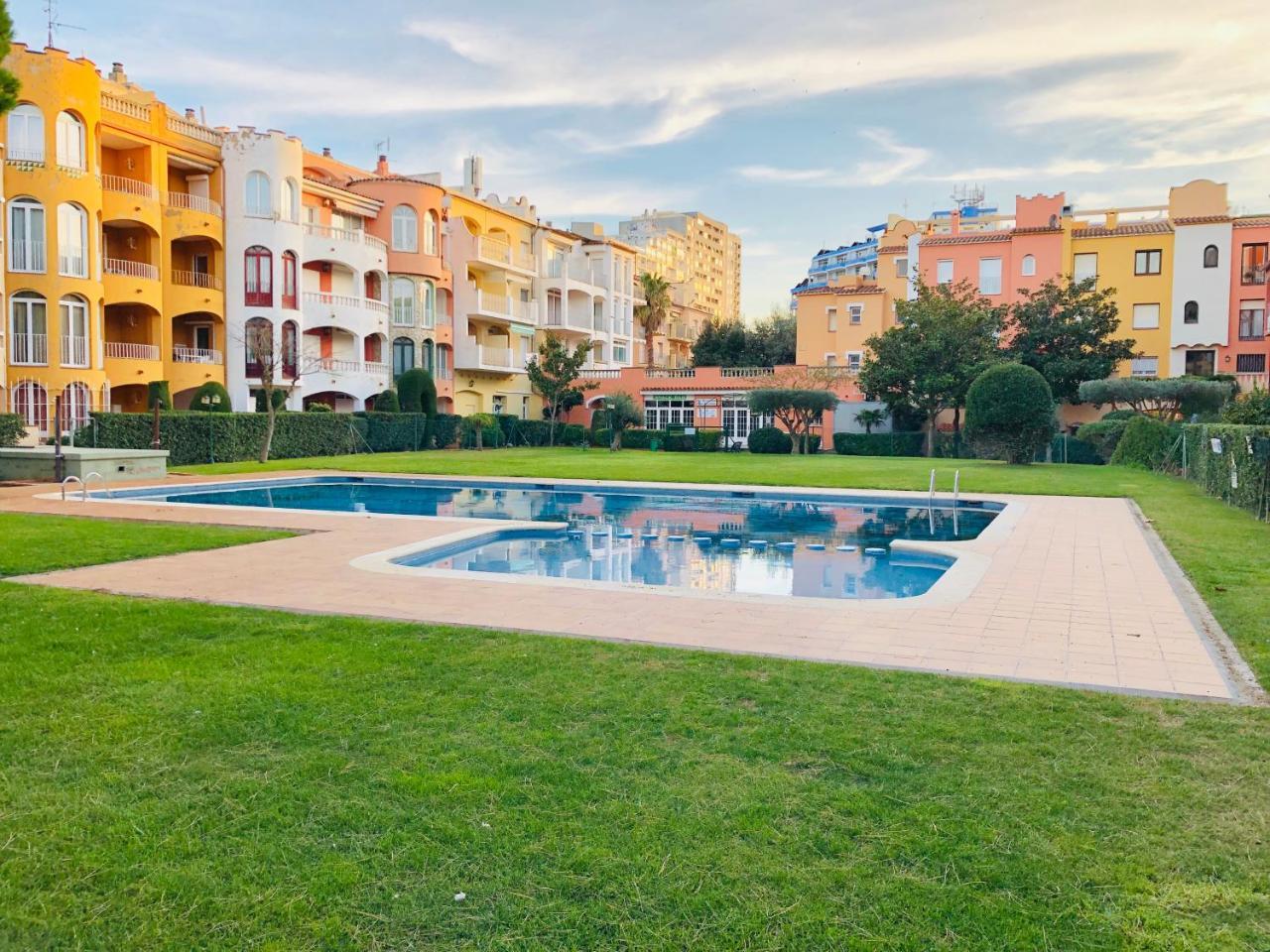 Gran Reserva - Apartamento En El Centro De Empuriabrava - Cerca De La Playa - Piscina Comunitaria Zewnętrze zdjęcie